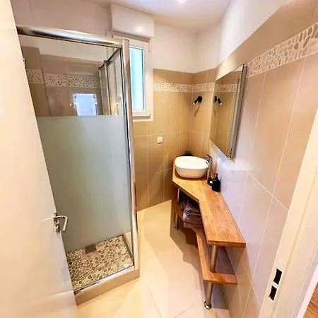 Magnificent Close To Paris Metro Line 1 Апартаменты
